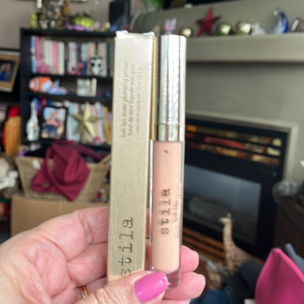 Stila Lush Lips Water Plumping Primer 3.5g. NIB!